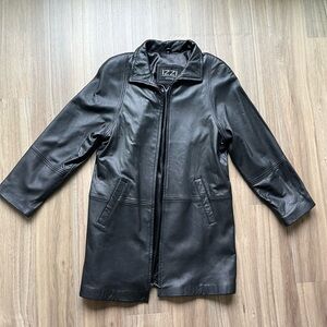 Rare vintage 90s Izzi Black Leather Long Coat Jacket with pockets. Medium.